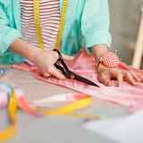 Atelier couture sur le principe de la récupération