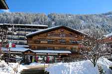 Sport 2000 - Germain Sports Centre Station