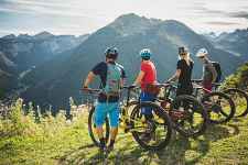 Bleue - Pleney - Atray