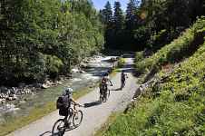 Sentier des bords de Dranse à vélo