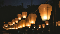 Marche aux lampions