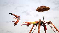 Festival des Arts du cirque : 'Gravir"-Cirque et voltige aérienne