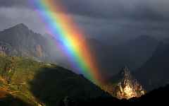 Arc en ciel de pierres