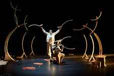Spectacle Nanoulak, l'ours qui danse